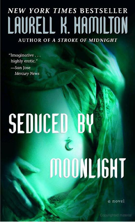 Seduced by Moonlight: A Merry Gentry Novel, Book 3